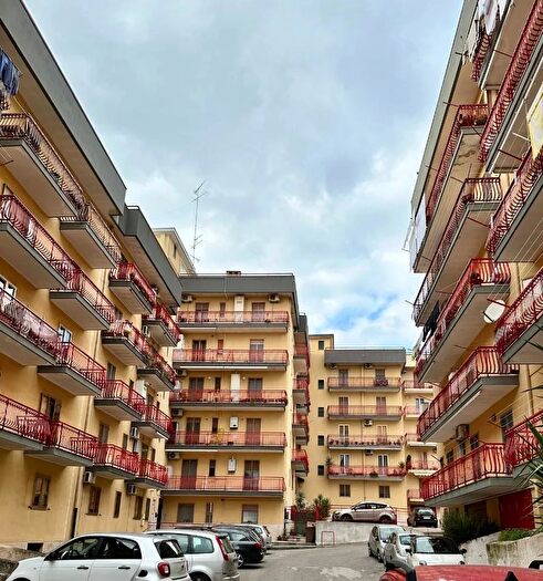 Appartamento con 6 locali in vendita in Via Don Peppino Buttiglione, Castellaneta