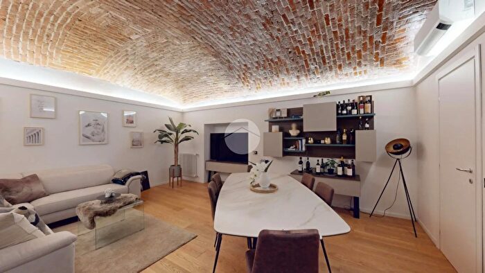 Appartamento trilocale in vendita in Viale Umbria, Milano