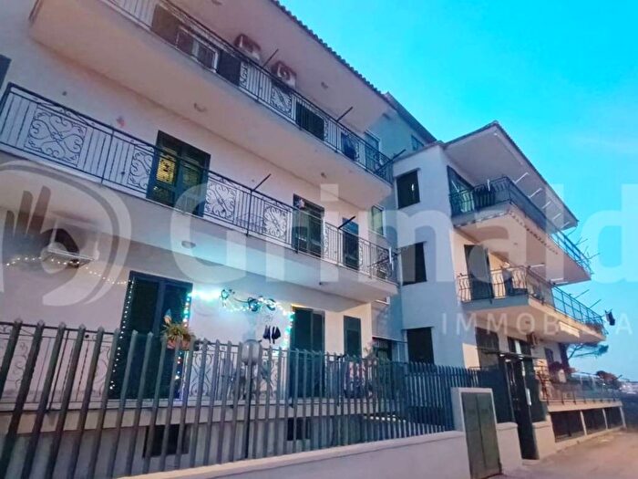 Appartamento trilocale in affitto in Guadagni Papaccio Ciccarelli Fornaro, Pomigliano dArco