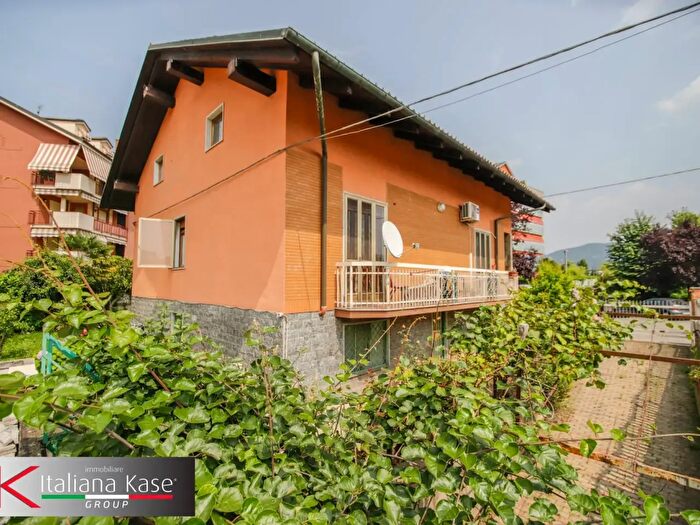 Casa con 8 locali in vendita in Via Alessandria, San Mauro Torinese