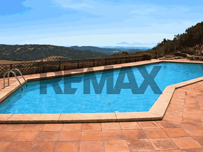 Casa con 6 locali in vendita in Arzachena
