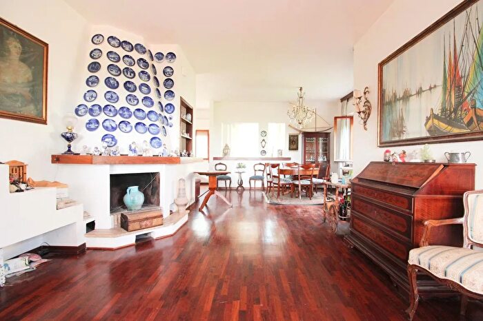 Casa con 5 locali in vendita in Via Marmolada, Montesilvano