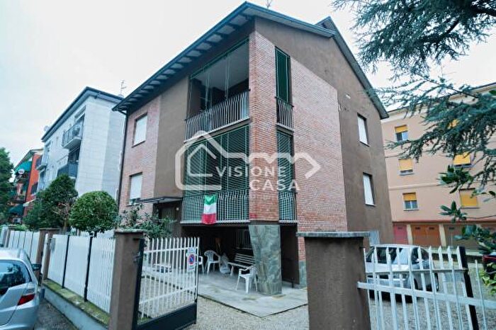Casa con 6 locali in vendita in Via Unione Sovietica, Reggio Emilia