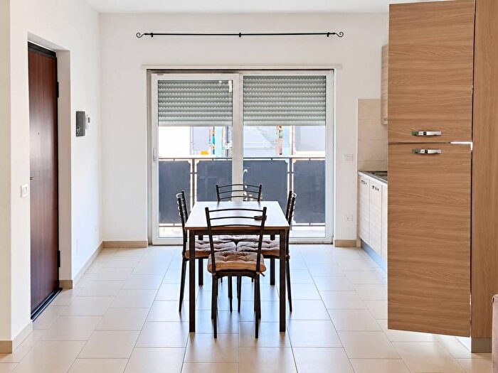 Appartamento trilocale in affitto in Via Benevento, Centro, Avezzano