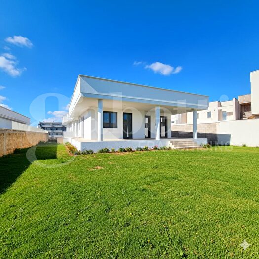 Casa con 20 locali in vendita in Vicinale Palla, Casarano