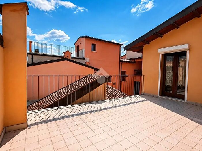 Appartamento bilocale in vendita in Via del Falco, L'Aquila
