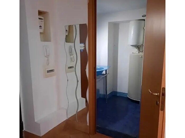 Appartamento monolocale in affitto in Via Fracanzano, Napoli