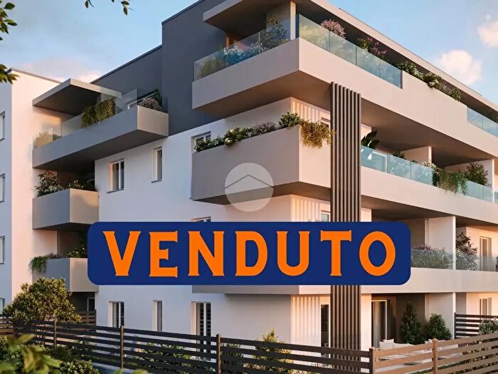 Appartamento quadrilocale in vendita in Via S Martino, Rho
