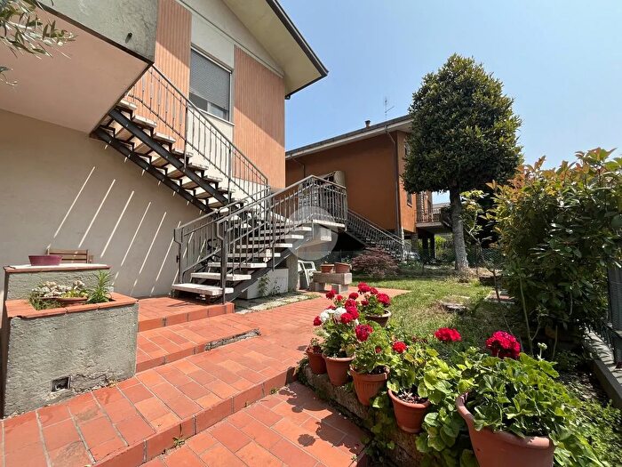 Casa con 5 locali in vendita in Via Acetosella, Rimini