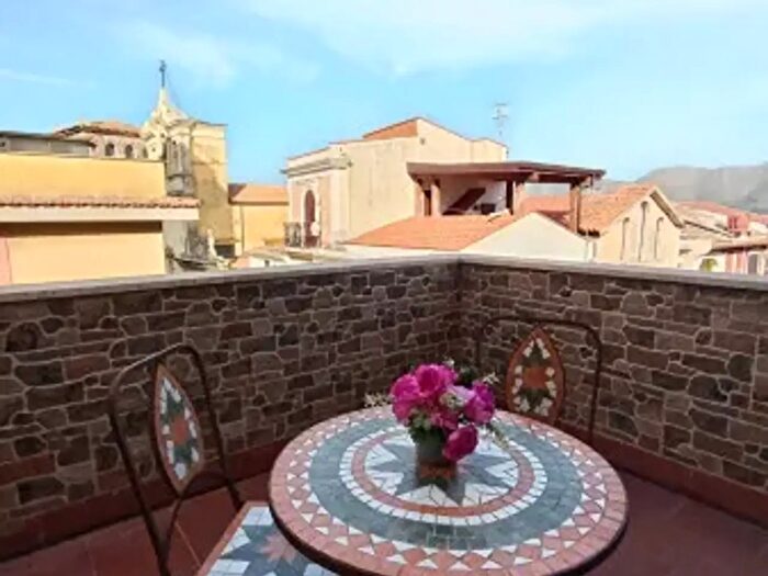 Appartamento trilocale in vendita in Via Miceli, Monreale