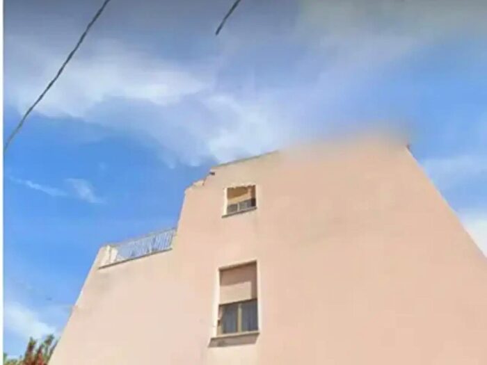 Casa con 6 locali in vendita in Via Guglielmo Marconi, Oliena