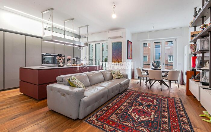 Appartamento quadrilocale in vendita in Viale Daniele Ranzoni, Milano