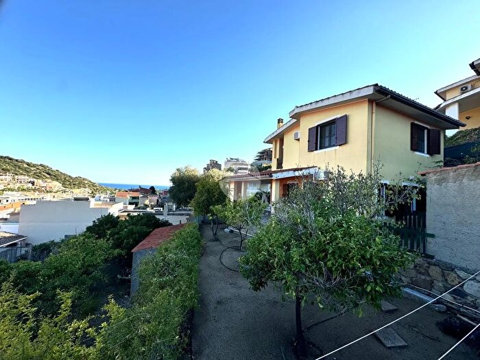 Casa con 5 locali in vendita in Via del Mare, Villasimius