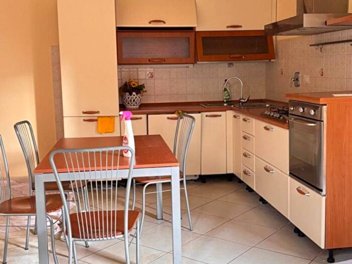 Appartamento trilocale in affitto in Maliseti, Prato