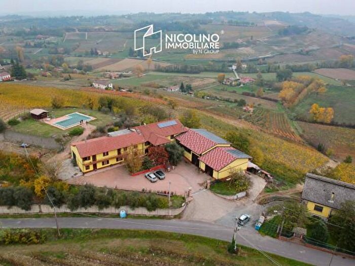 Casa con 6 locali in vendita in Strada San Nicolao, Nizza Monferrato