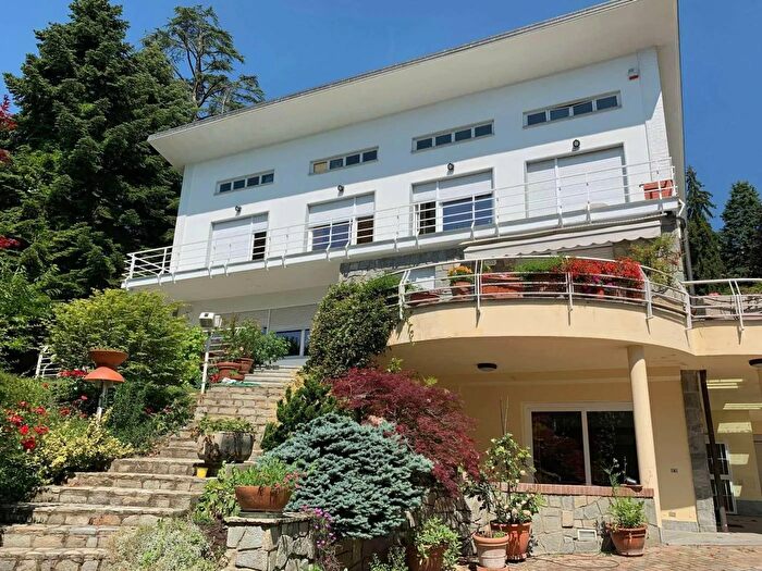 Casa con 9 locali in vendita in Via Boccardi Pino Torinese, Pino Torinese