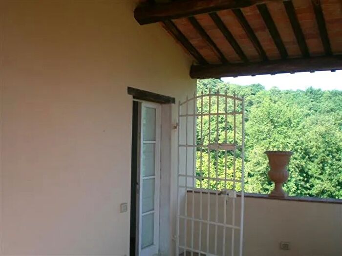 Casa con 9 locali in vendita in San Giuliano Terme