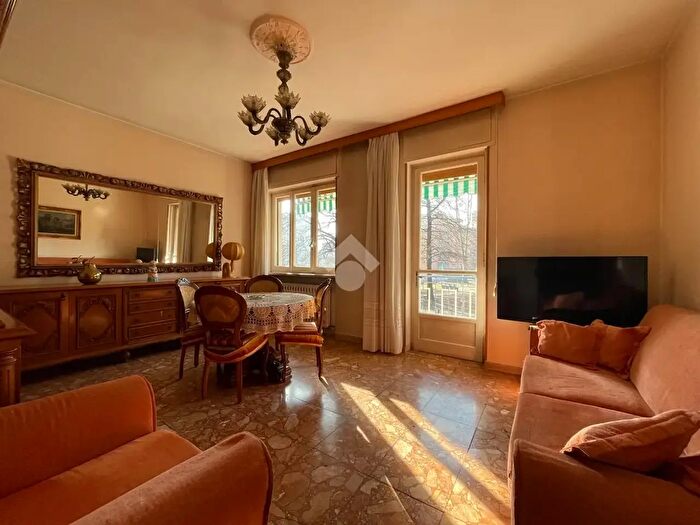 Appartamento trilocale in vendita in Via Castellamonte, Banchette