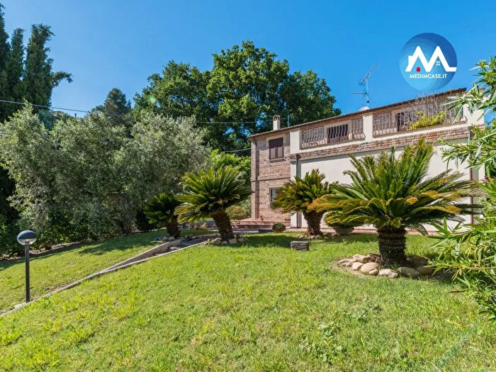 Casa quadrilocale in vendita in Strada dei Canneti, Pesaro