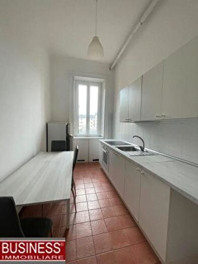 Appartamento quadrilocale in affitto in Via Spartaco, Milano