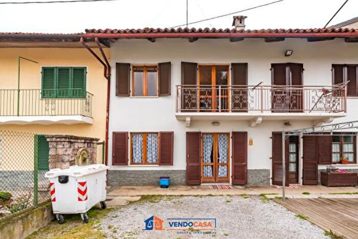 Casa quadrilocale in vendita in Strada Gandini, Bra