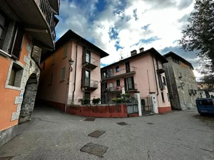 Appartamento quadrilocale in vendita in Via Don Giovanni Bosco, Varallo
