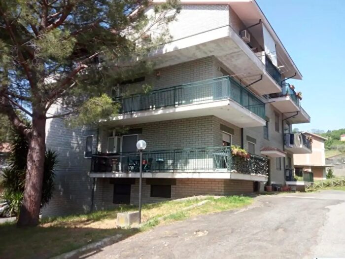 Appartamento quadrilocale in vendita in Via Candelisi, Mendicino