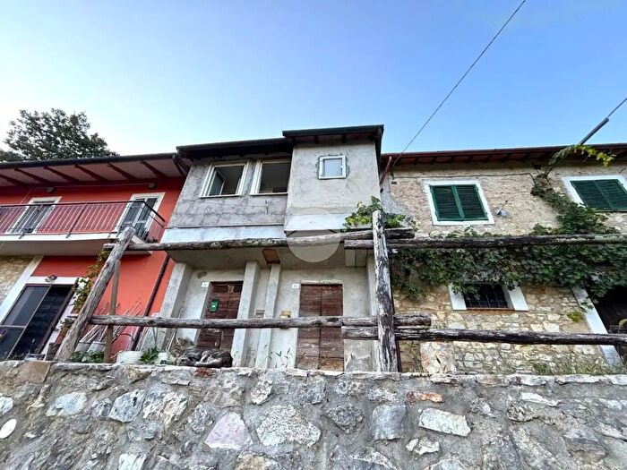 Casa trilocale in vendita in Strada di Valleprata, Terni