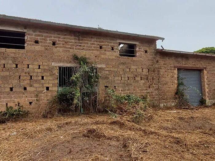 Casa con 10 locali in vendita in Via Marscianese, Fratta Todina