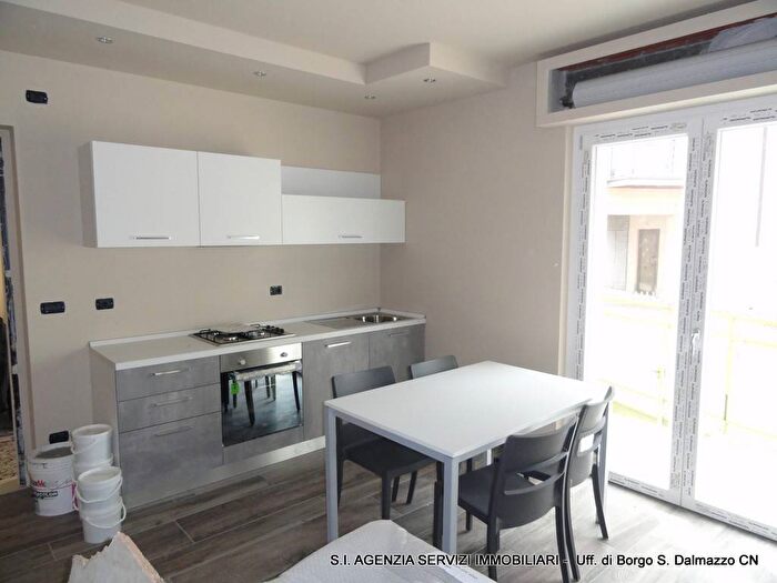 Appartamento trilocale in affitto in Centro, Borgo San Dalmazzo