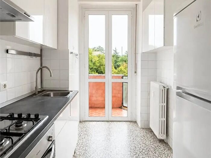 Appartamento trilocale in vendita in Via Alessandro Mazzucotelli, Milano