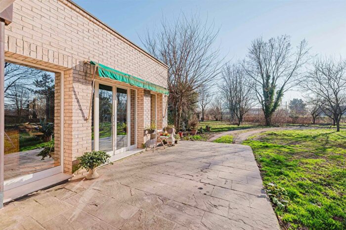 Casa con 9 locali in vendita in Via Ponte Casino Noale, Noale