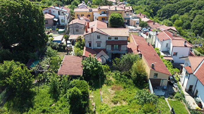 Appartamento trilocale in vendita in Via Bruno Croatto, Trieste