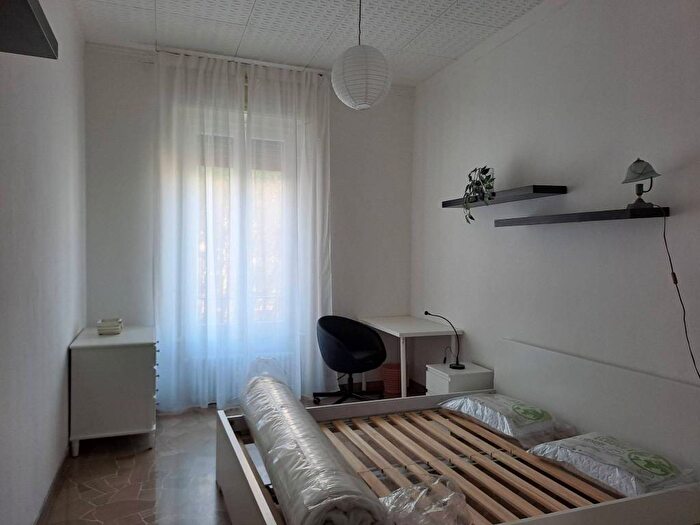 Appartamento quadrilocale in affitto in Piazza San Nazaro in Brolo, Missori, Milano