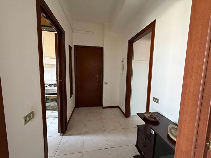 Appartamento bilocale in affitto in Via Simone Martini, Famagosta, Milano