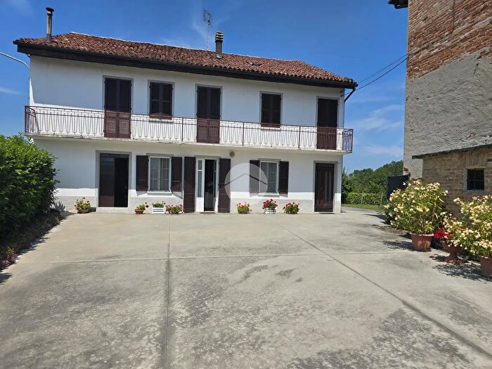 Casa con 10 locali in vendita in Via Asti, San Martino Alfieri