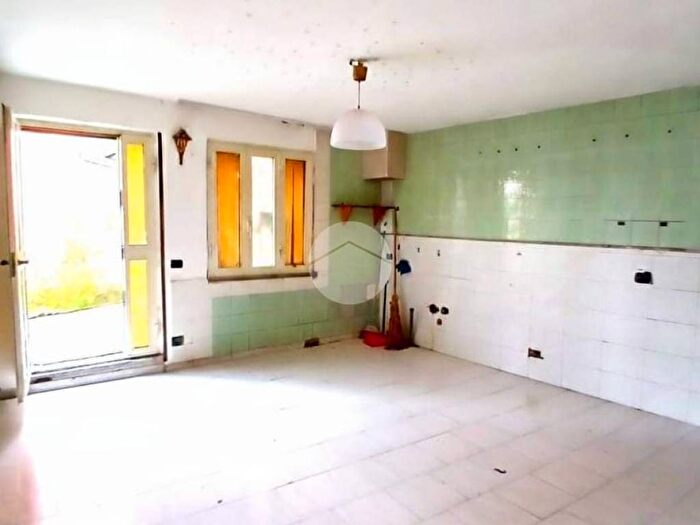 Appartamento bilocale in affitto in Via Cappelli, Centro, Pollena Trocchia