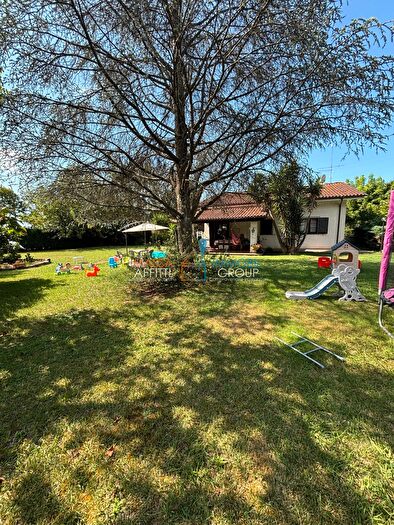 Casa con 6 locali in vendita in Via Romana, Pietrasanta