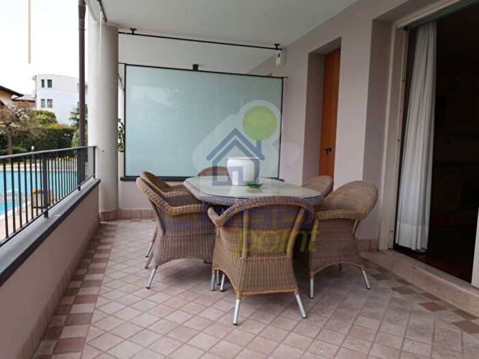 Appartamento trilocale in affitto in Centro, Peschiera del Garda