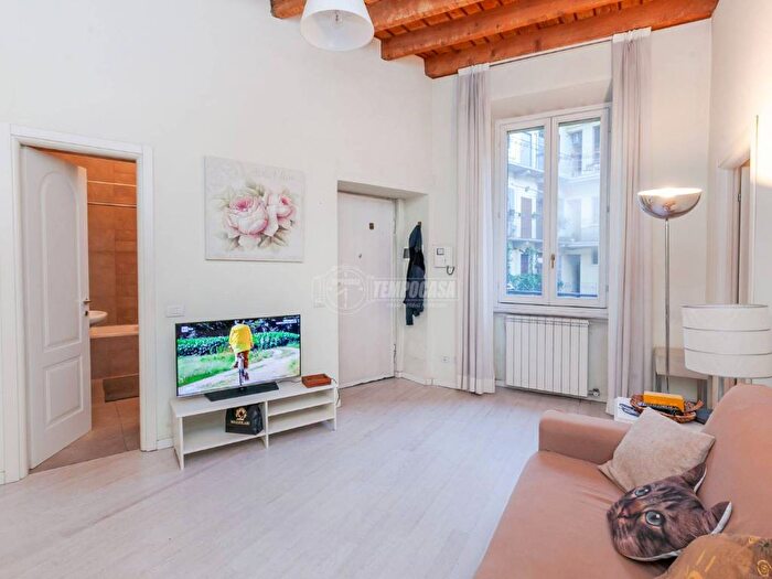 Appartamento bilocale in affitto in Via Carlo Farini, Isola, Milano