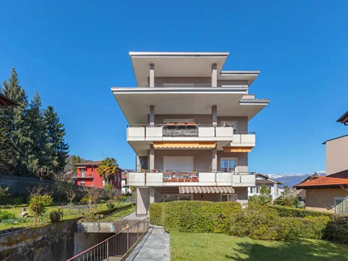 Appartamento bilocale in vendita in Via Duchessa di Genova, Stresa