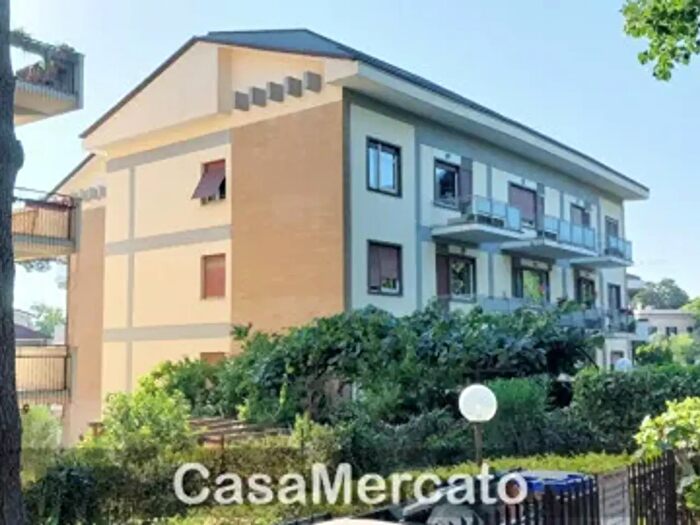 Appartamento trilocale in vendita in Viale San Bartolomeo, Grottaferrata