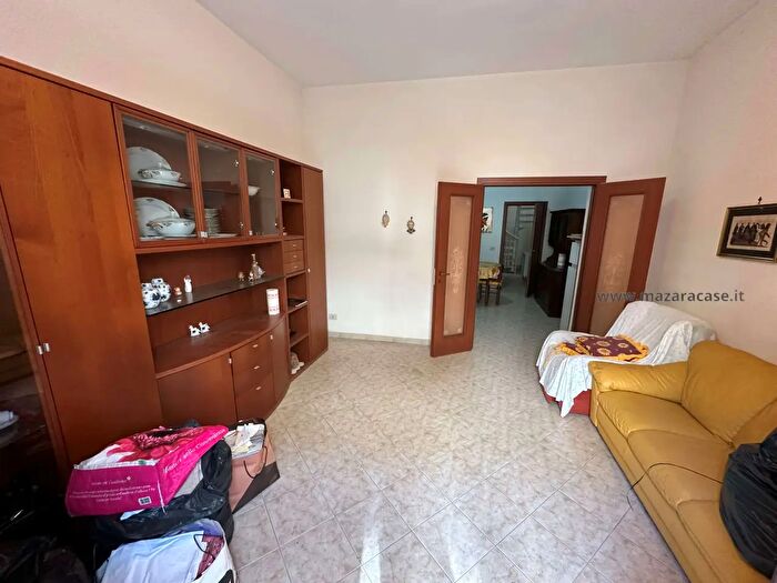 Casa con 9 locali in vendita in Mazara Del Vallo