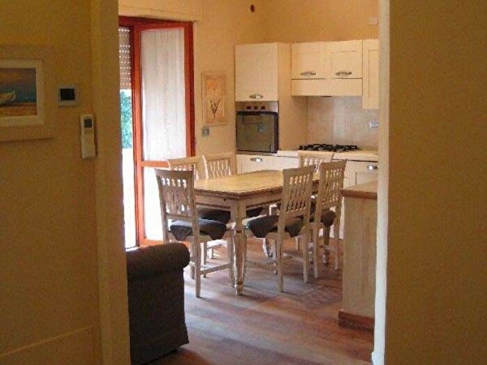 Appartamento trilocale in affitto in via padre ignazio da carrara, Vittoria Apuana, Forte dei Marmi