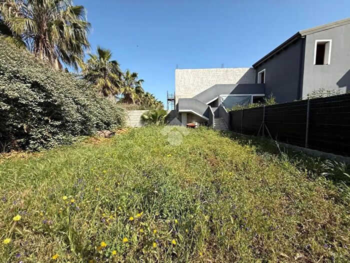 Appartamento quadrilocale in vendita in Casa Semindipendente con Giardino Via Bellieni, Decimoputzu