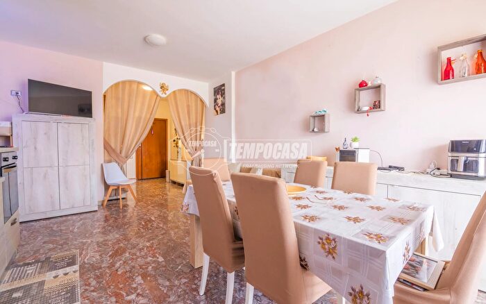 Appartamento con 5 locali in vendita in Via Antonio Vivaldi, Potenza Picena