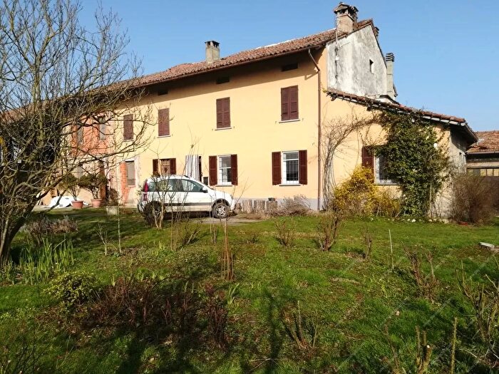 Casa con 5 locali in vendita in Casei Gerola