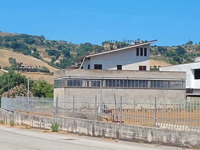 Casa con 10 locali in vendita in Via Montagna dei Fiori, San Benedetto Del Tronto