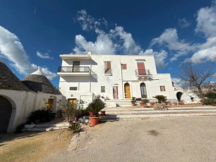 Casa con 8 locali in vendita in Ceglie Messapica