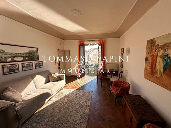 Appartamento bilocale in affitto in Lungarno degli Acciaioli, Piazza della Repubblica, Firenze